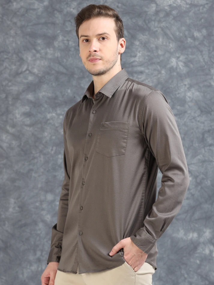 Upper Luxe,Comfort-fit opaque casual shirt for relaxed wear-3