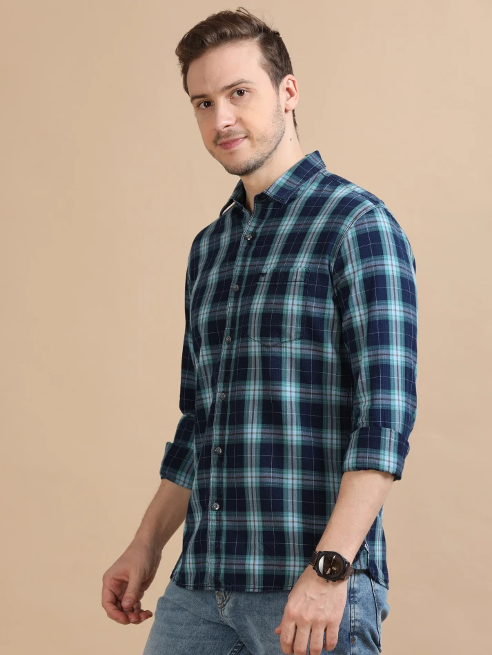 Upper Luxe,Tartan checks casual shirt with a comfortable fit-4