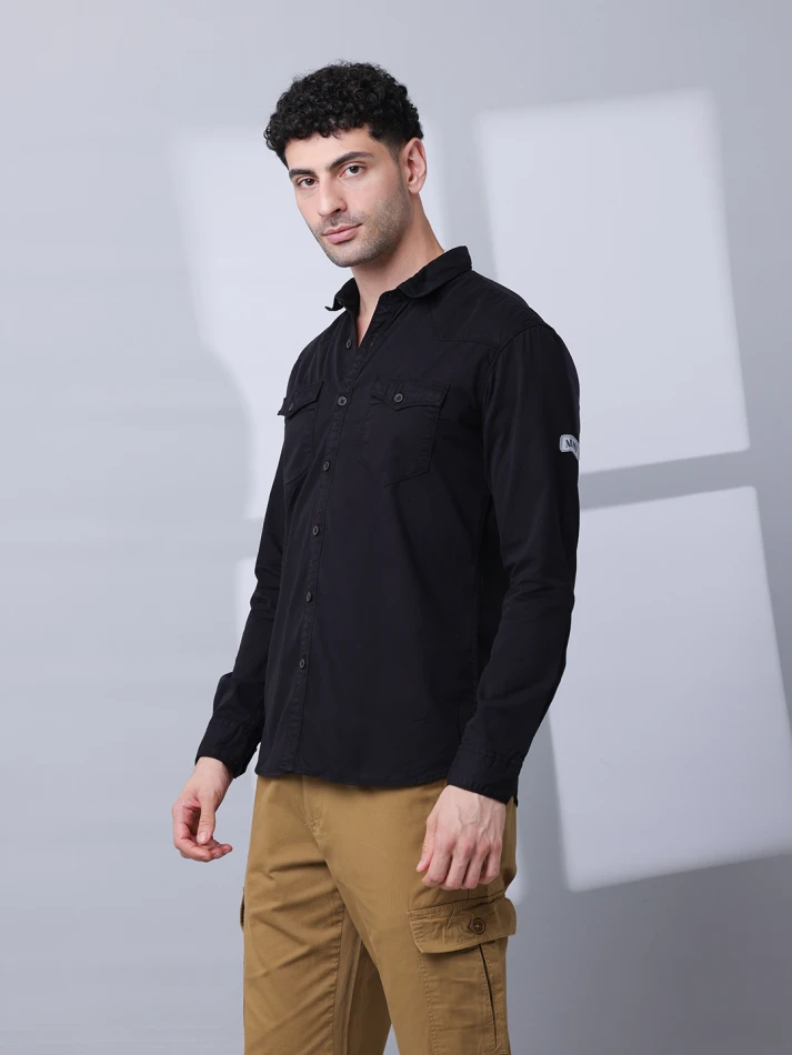 Upper Luxe,Solid cotton casual shirt with a classic fit-1