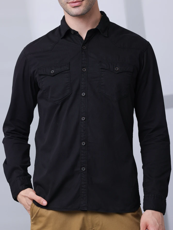 Upper Luxe,Solid cotton casual shirt with a classic fit-2