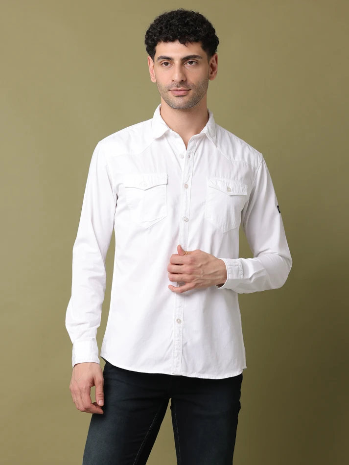 Upper Luxe,Solid cotton casual shirt with a classic fit-3