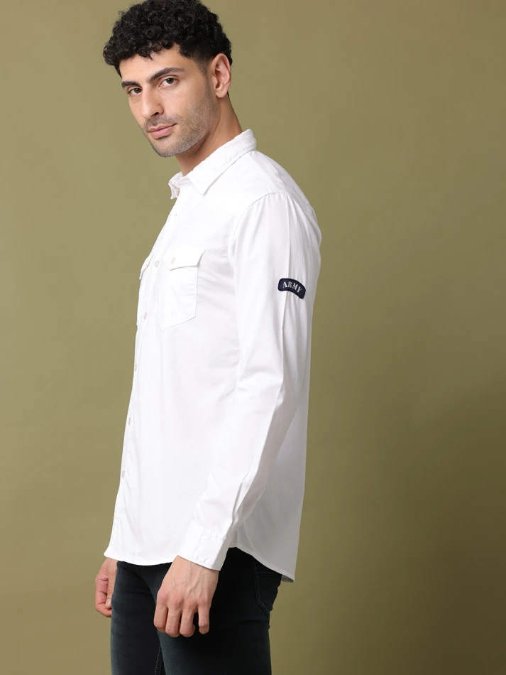 Upper Luxe,Solid cotton casual shirt with a classic fit-5