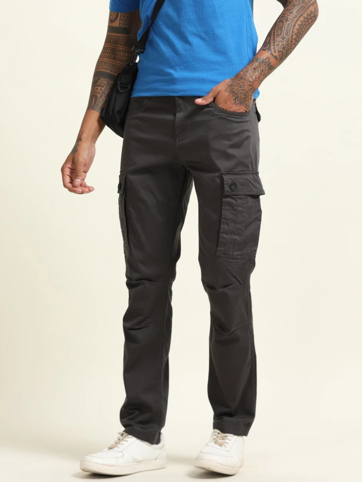 Lower Edits,Slim fit mid-rise cotton cargo trousers for men-1