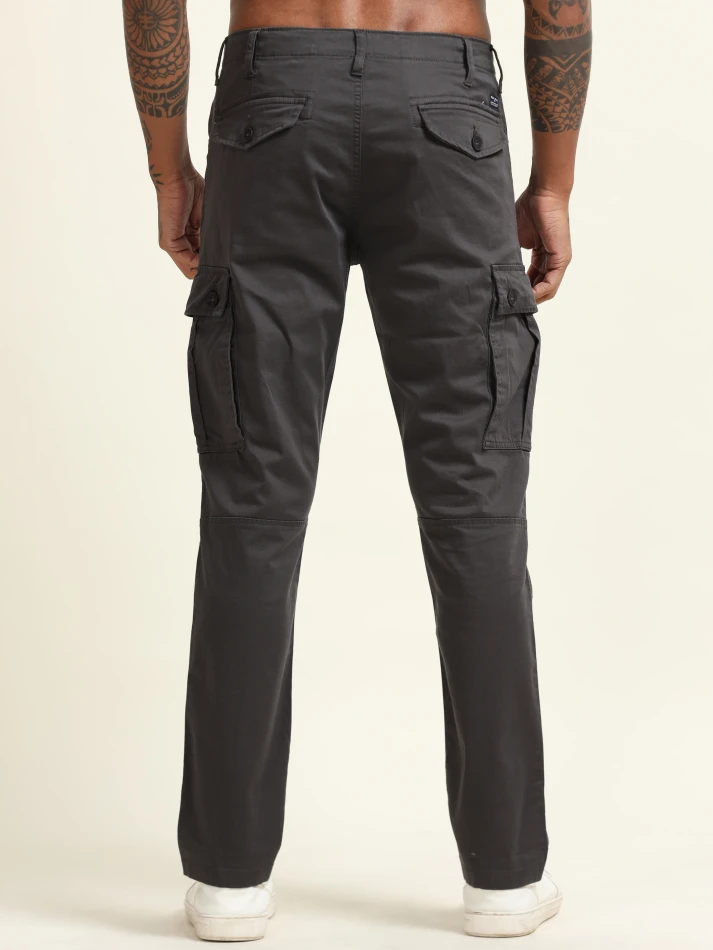 Lower Edits,Slim fit mid-rise cotton cargo trousers for men-4