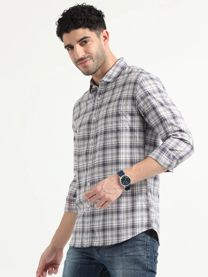 Upper Luxe,Tartan checks casual shirt with a comfortable fit-3