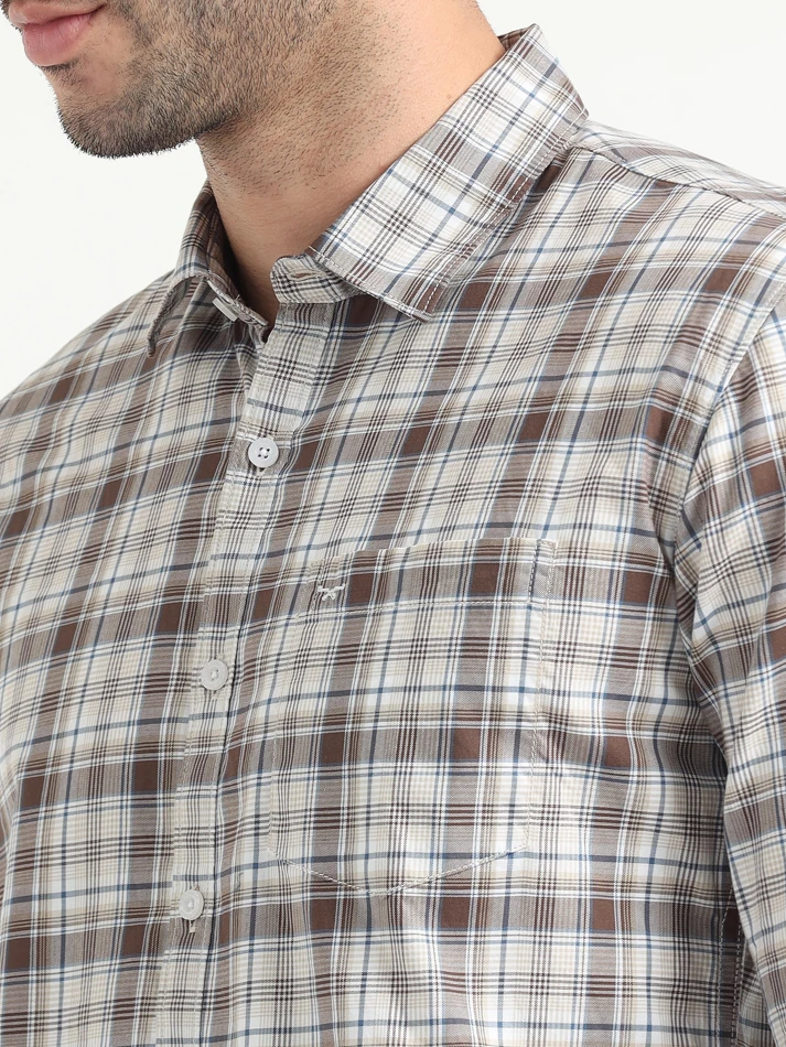 Upper Luxe,Tartan checks casual shirt with a comfortable fit-5