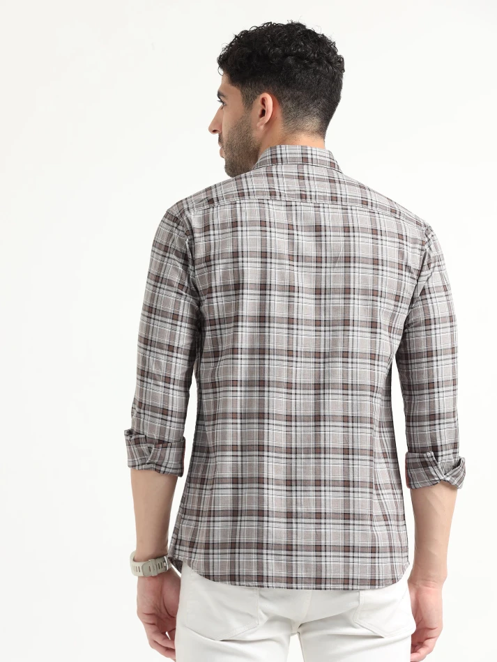 Upper Luxe,Tartan checks casual shirt with a comfortable fit-4