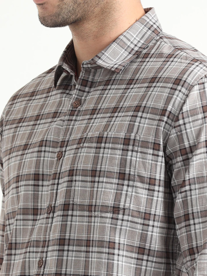 Upper Luxe,Tartan checks casual shirt with a comfortable fit-5