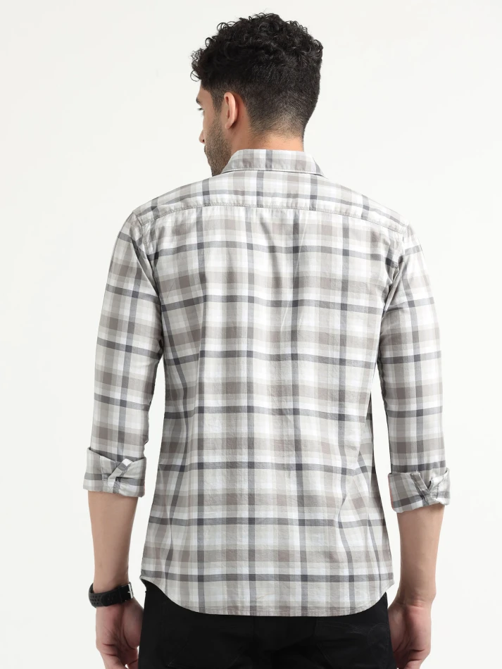 Upper Luxe,Tartan checks casual shirt with a comfortable fit-3