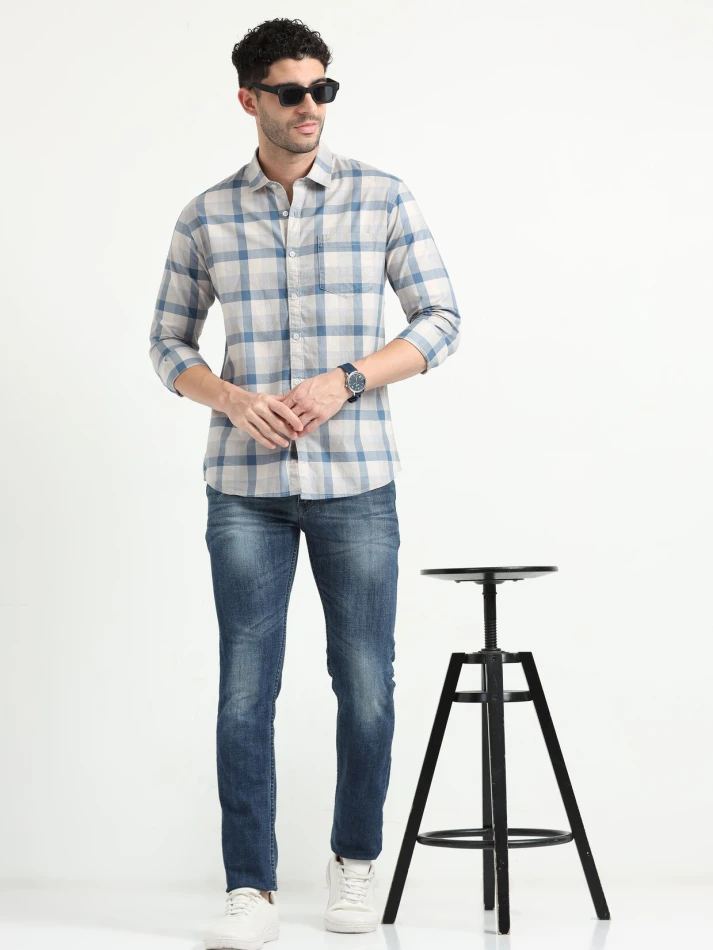 Upper Luxe,Comfortable opaque checked casual shirt for men-0