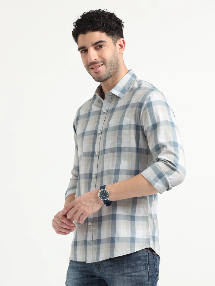 Upper Luxe,Comfortable opaque checked casual shirt for men-3