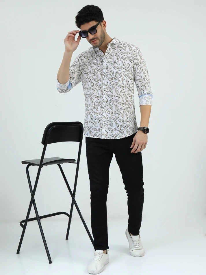 Upper Luxe,Standard opaque printed casual shirt for men