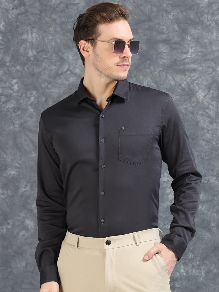 Upper Luxe,Comfort-fit opaque casual shirt for relaxed wear-2