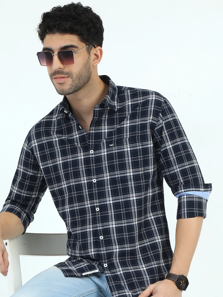 Upper Luxe,Trendy tartan checks casual shirt with opaque fabric-1