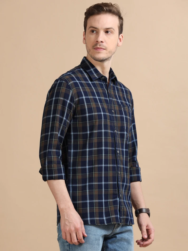 Upper Luxe,Tartan checks casual shirt with a comfortable fit-4