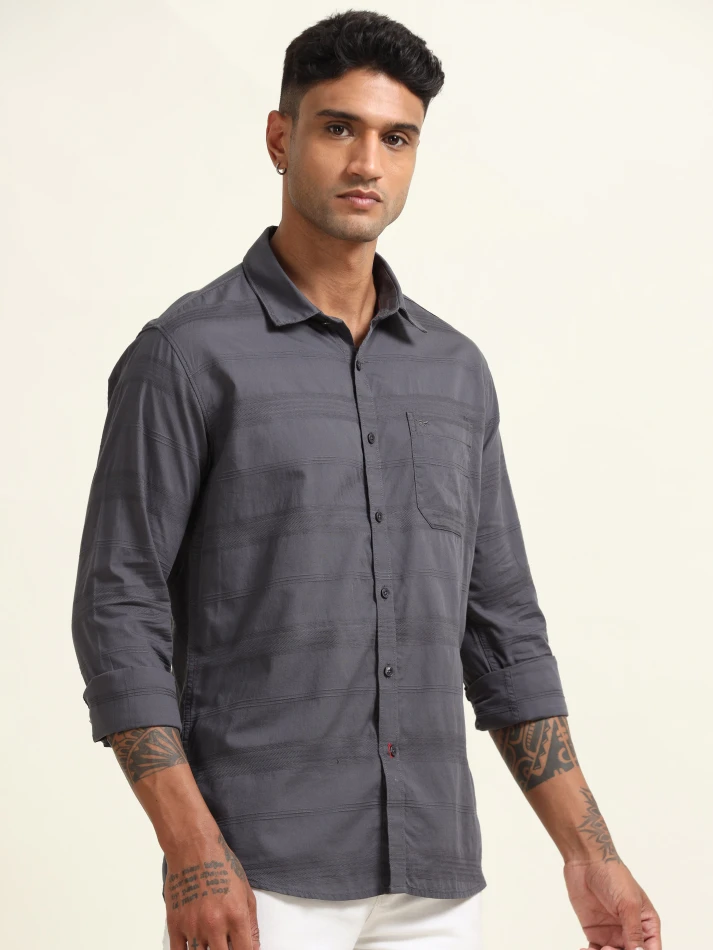 Upper Luxe,Textured cotton casual shirt with a spread collar-3