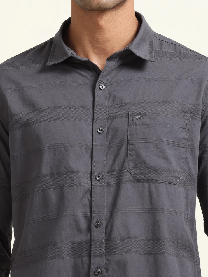 Upper Luxe,Textured cotton casual shirt with a spread collar-5