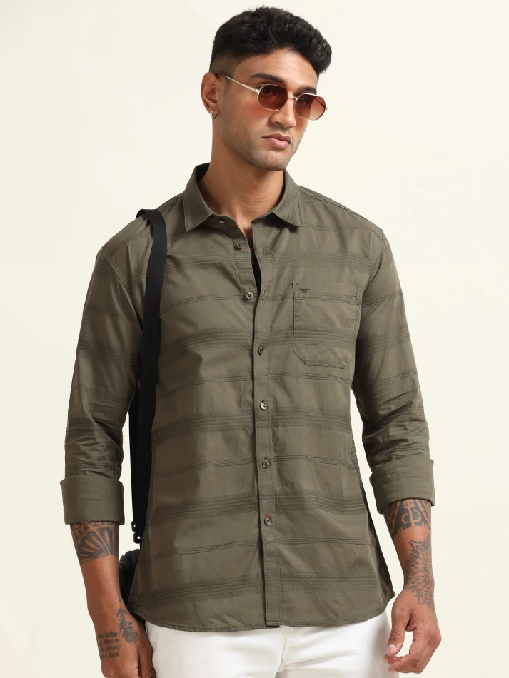 Upper Luxe,Textured cotton casual shirt with a spread collar-2