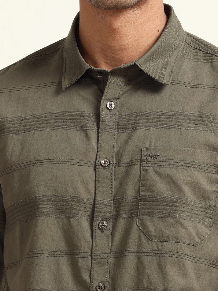 Upper Luxe,Textured cotton casual shirt with a spread collar-5