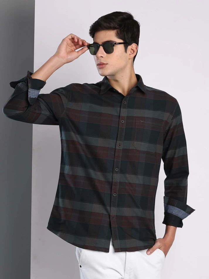 Upper Luxe,Premium fit tartan checked cotton casual shirt-5