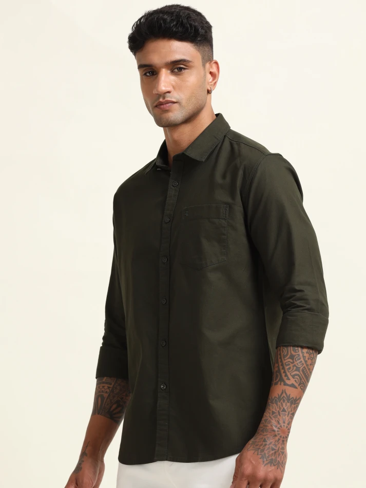 Upper Luxe,Spread collar solid cotton casual shirt for men-3