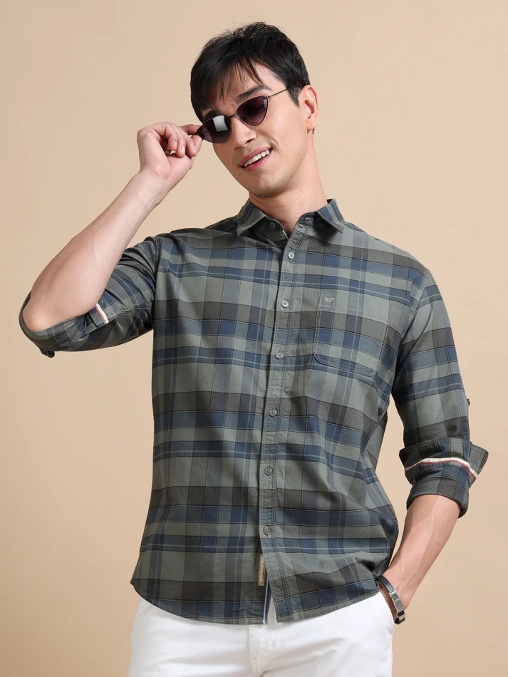 Upper Luxe, Pure Cotton Tartan Plaid Checks Casual Shirt for Men